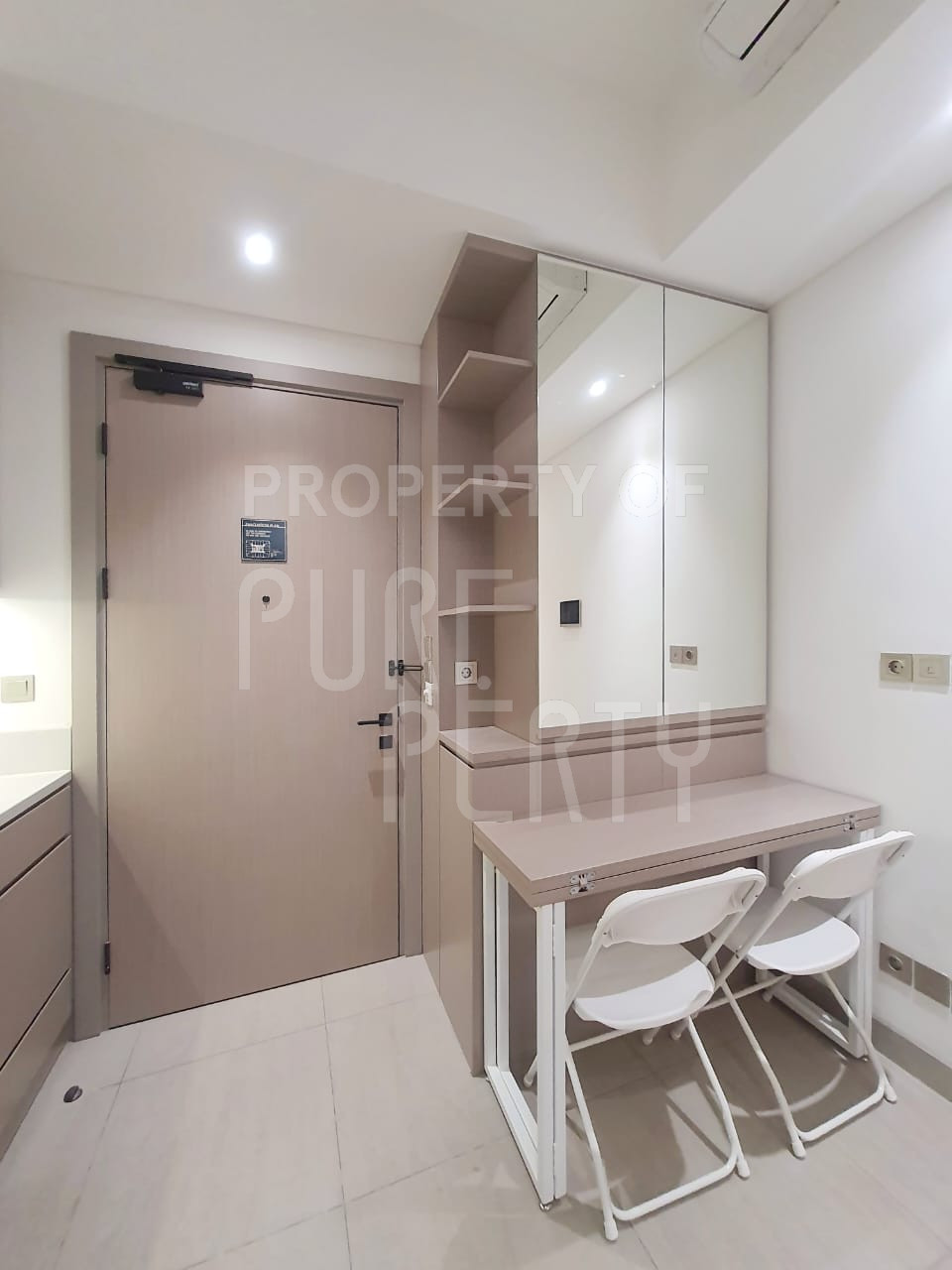 Fatmawati City Center 2 BR Fully Furnished